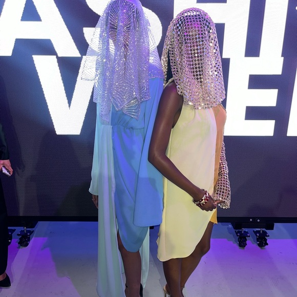 Sparkling Silver headband Veil with glitter - Picture 7 of 13